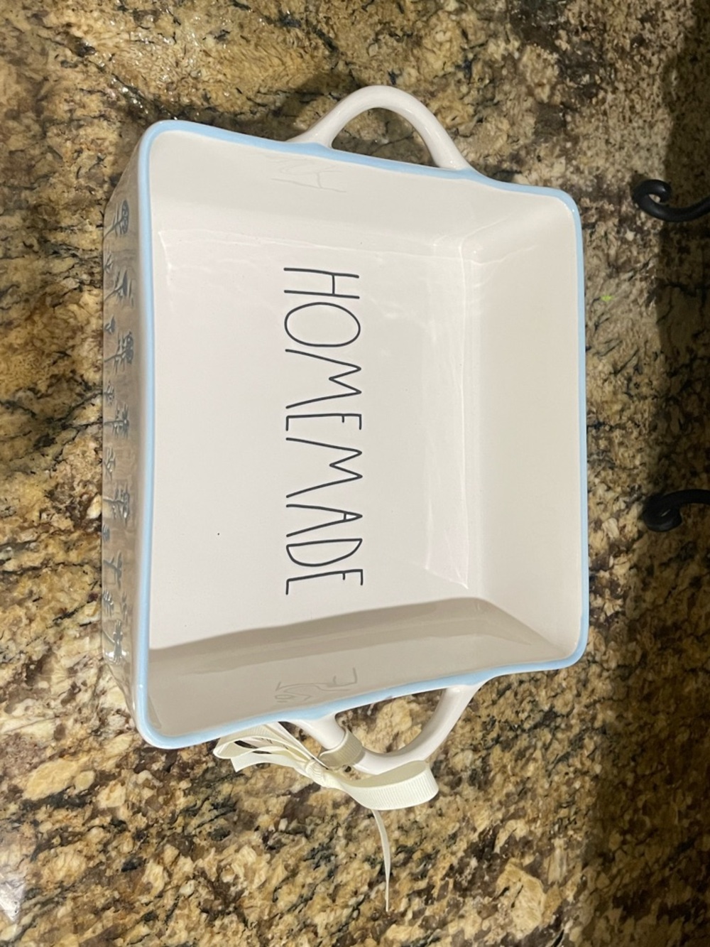 Rae Dunn HOMEMADE blue and white floral
baking dish - 8” square Brand new - Picture 2 of 7